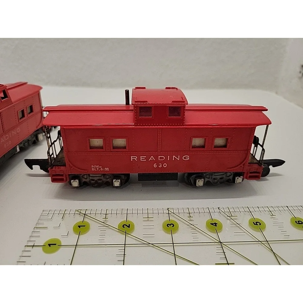 Lot of 3 American Flyer S 630 Reading Red Illuminated Caboose Train Cars
